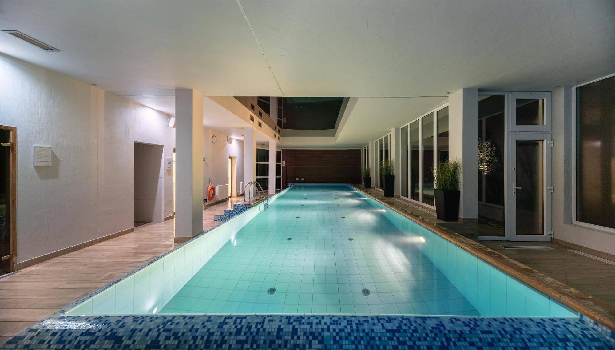 Hotel Moran & Spa Powidz  Exterior photo